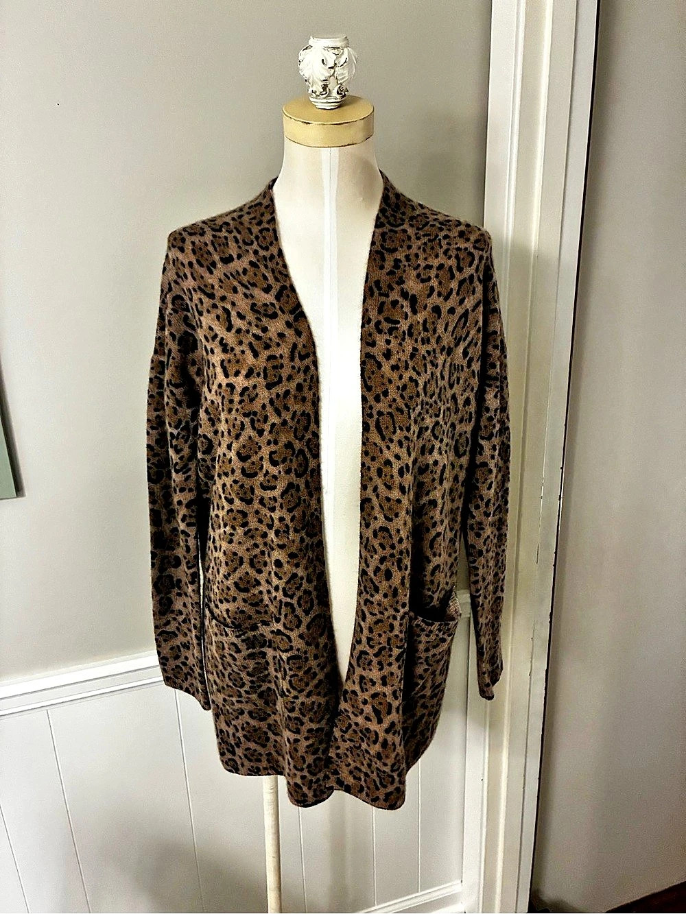 MAGASCHONI Leopard Print Cashmere Cardigan Size Small Like New